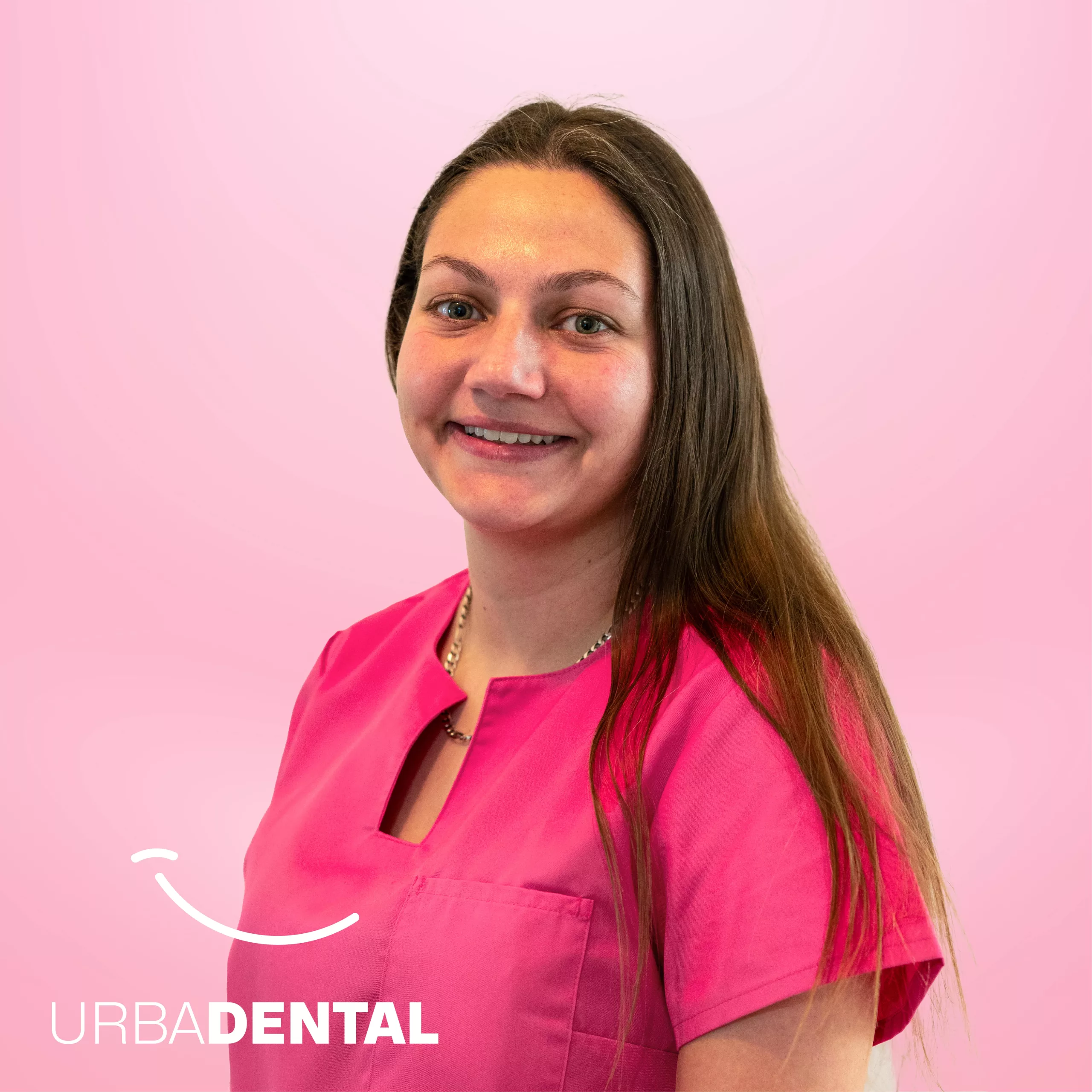 Mégane Paillard, assistante dentaire chez Urbadental